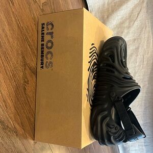 Crocs Salem Bembury Black The Pollex Clog Shoes “Brand New with Box”